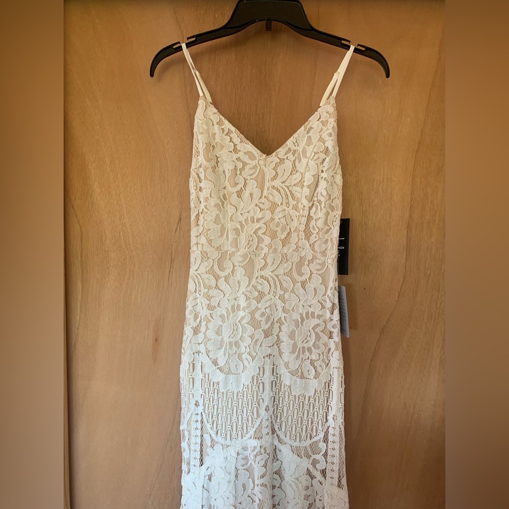 Flynn White Lace Maxi Dress | XS, NWT | Wedding, Bridal, Boho, Floral, Mermaid - Picture 9 of 15